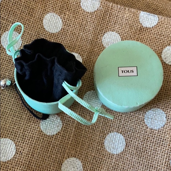 Tous - Picture 8 of 8